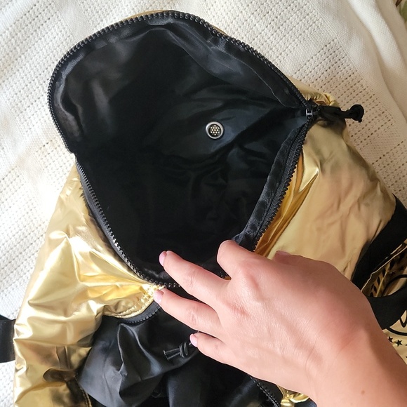 Zumba Fitness Zumba Dance 2020 League Metallic Gold Duffel Bag - Picture 15 of 16